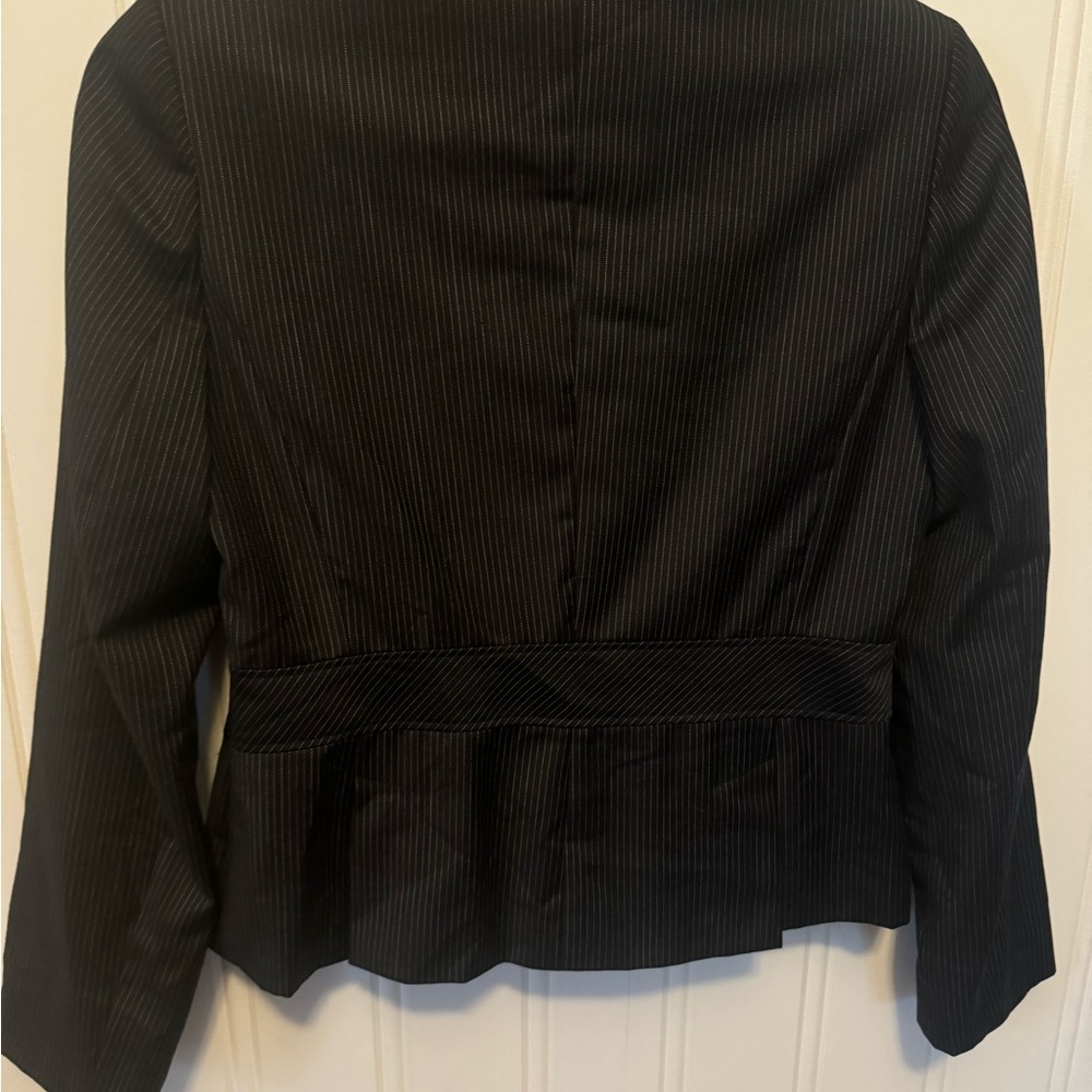 Ann Taylor Loft Pinstriped Black Blazer - Size 6 - Picture 7 of 8